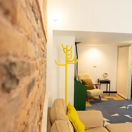 Apartment Tabula Forum House