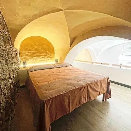 Tabula Forum House *