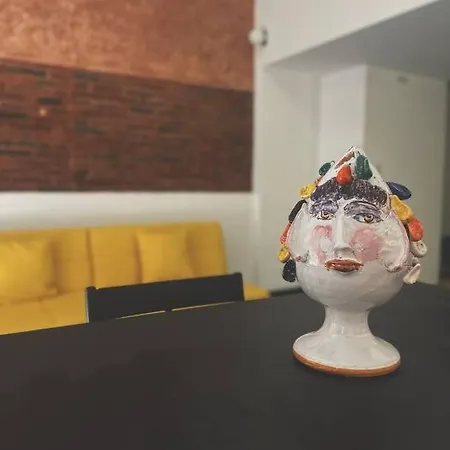 Tabula Forum House *